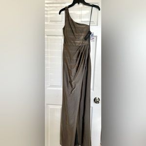 BRAND NEW, never worn!  STUNNING formal gown. Size 5. City Studio from Macy’s.